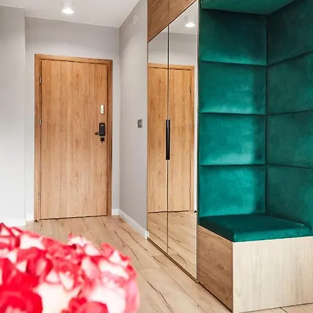 Househost :miodowa 42/4b Appartement *