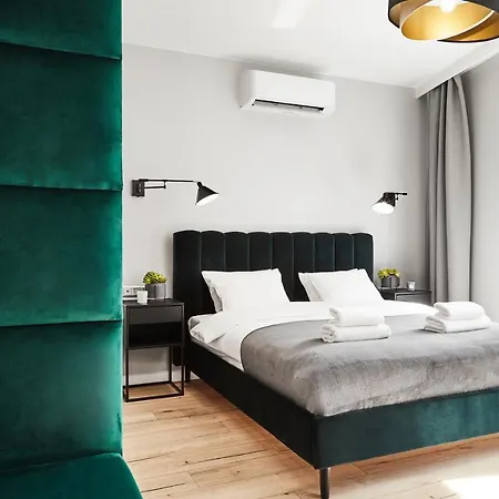 Daire Househost :miodowa 42/4b *